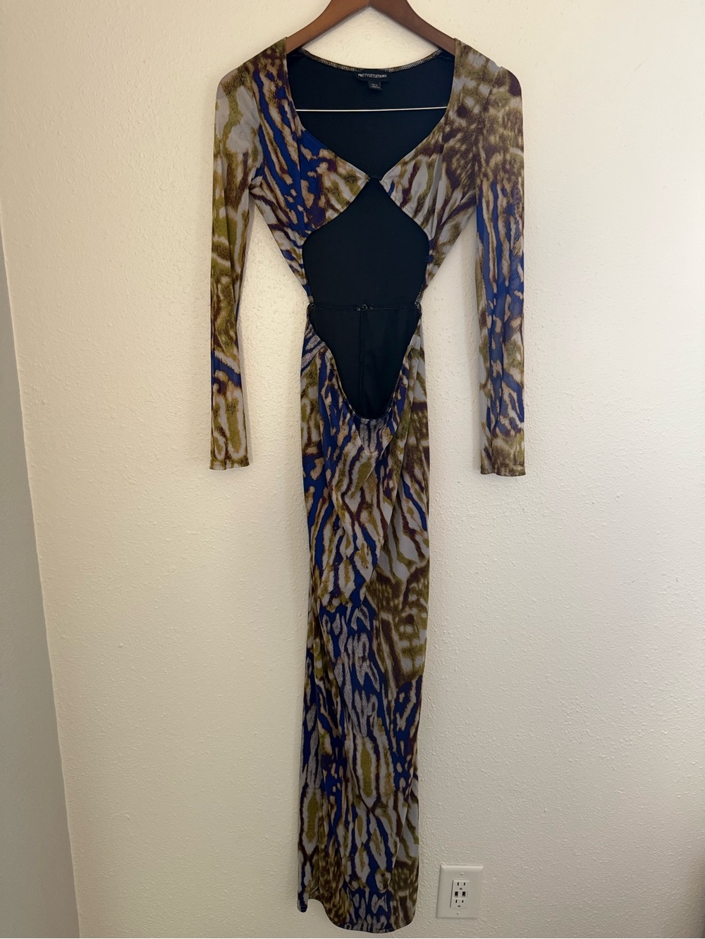 PrettyLittleThing Abstract Print Cutout Long Sleeve Bodycon Maxi Dress US 4